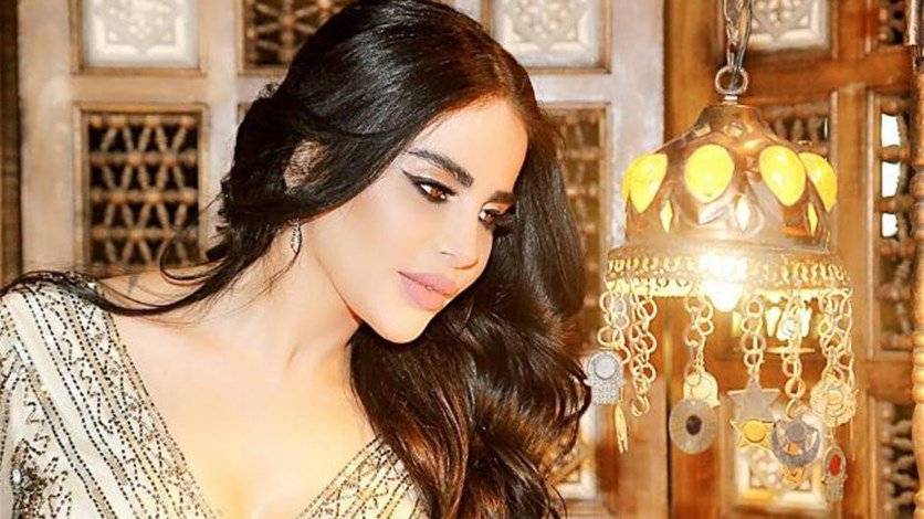 فيديو صادم.. هل تكون ليال عبود الزوجة الثانية لعمرو دياب؟