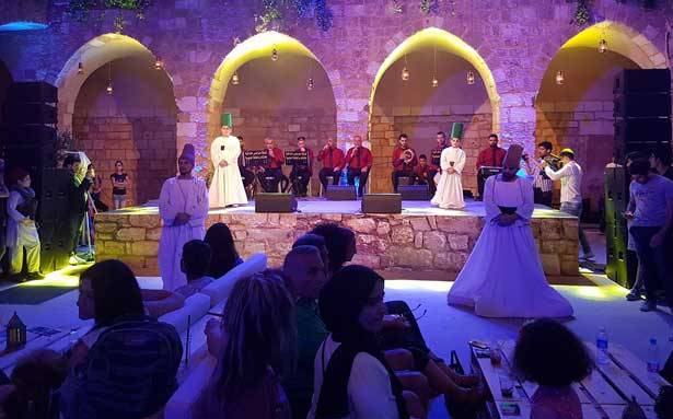 ليالى رمضان في طرابلس ... الحياة تقفز فوق اسوار الموت