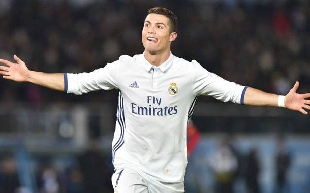 كريستيانو رونالدو يضع شرطاً للبقاء في ريال مدريد و4 أندية عملاقة تنتظر الإشارة