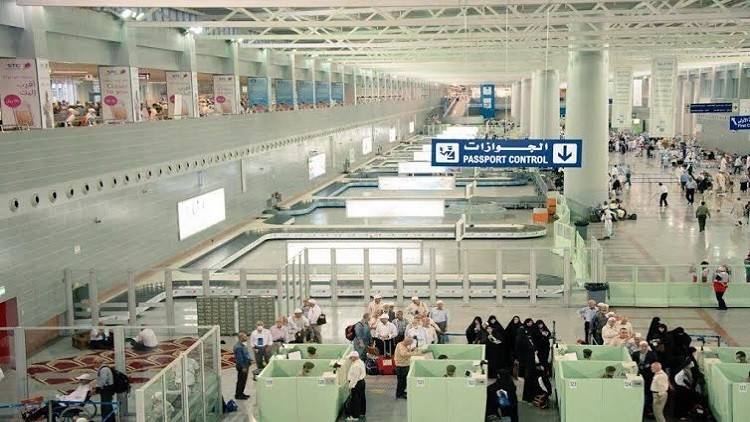 السعودية.. القبض على أشخاص ادعوا أداء العمرة لتهريب مخدرات
