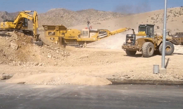 إعتصام في ساحة قرطبا رفضا لإستمرار عمل المرامل العشوائية