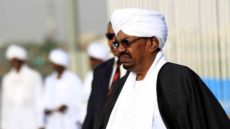 البشير يتوجه إلى الرياض لإصلاح ذات البين
