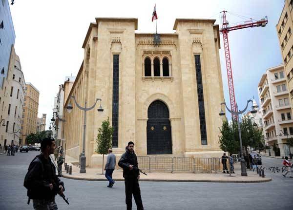 بعد ضرب المتظاهرين... من يتحمّل المسؤولية؟