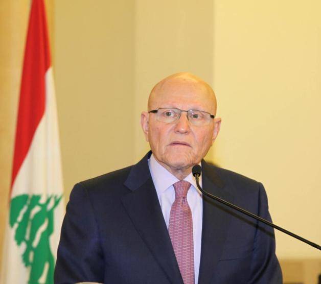سلام أبرق الى الى خادم الحرمين الشريفين وولي العهد مهنئا