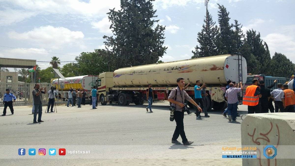 #مصر تسمح بادخال مليون لتر من مازوت سولار لتشغيل محطة الكهرباء في قطاع غزة (أ.ف.ب)