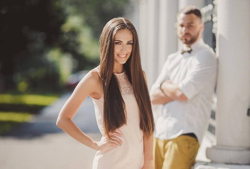 كوني غريبة الأطوار.. 5 أمور تجذب اهتمام الرجل!