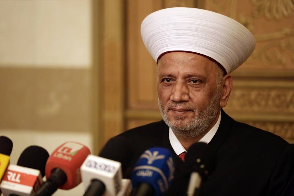 دريان يؤدّي صلاة وخطبة العيد في مسجد "محمد الأمين"