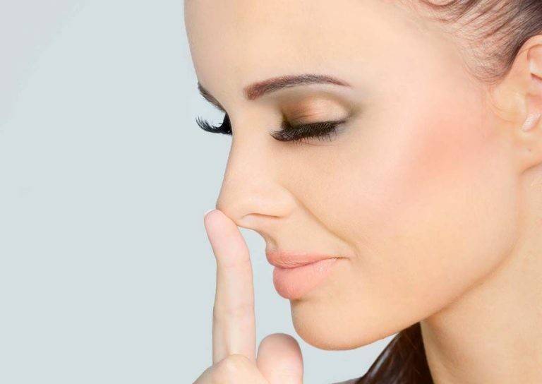 بهذه الوصفة الطبيعية يمكنك نحت أنفك من دون عمليات التجميل