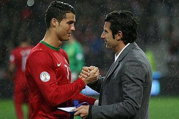 فيغو يتهجّم على رونالدو: الفريق أكبر من لاعب واحد