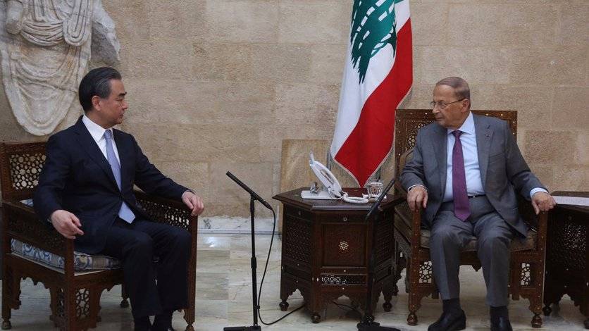 عون: لبنان مع الحل السياسي للأزمة السورية