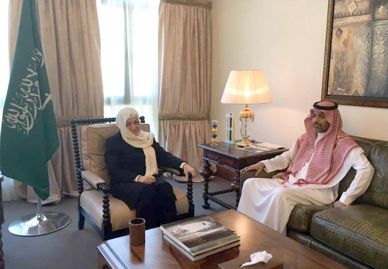 الحريري زارت السفارة السعودية مهنئة بمبايعة الأمير محمد بن سلمان وليا للعهد