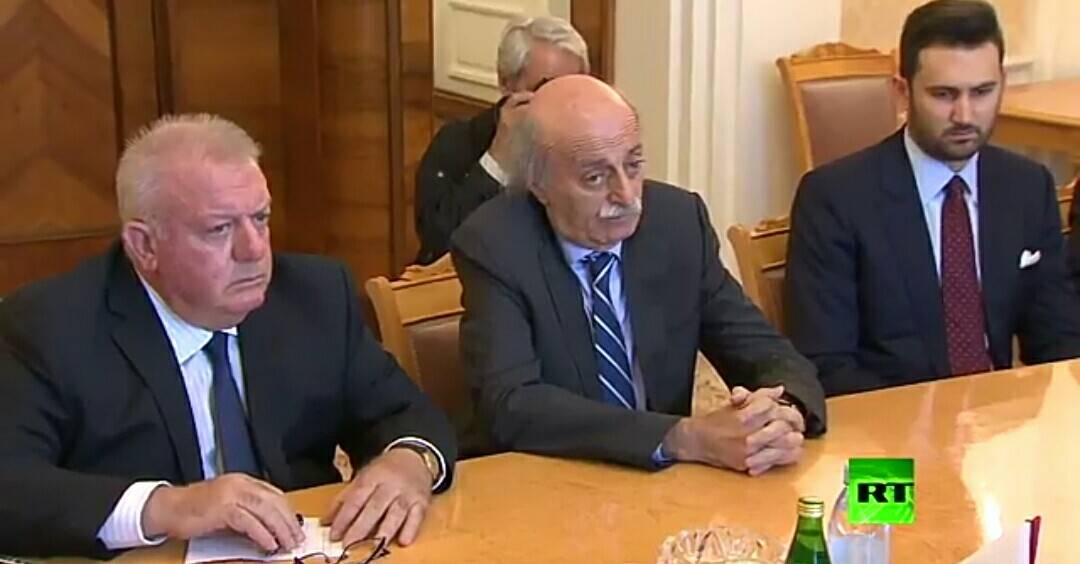 لافروف وجنبلاط أكدا في مؤتمر صحافي مشترك ضرورة أن تحظى الجهود لإقامة مناطق تخفيف التوتر في سوريا بدعم دولي واسع