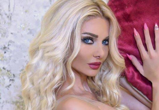 بالفيديو: هرّ ميريام كلينك نائم.. وهذا ما كانت تفعله!