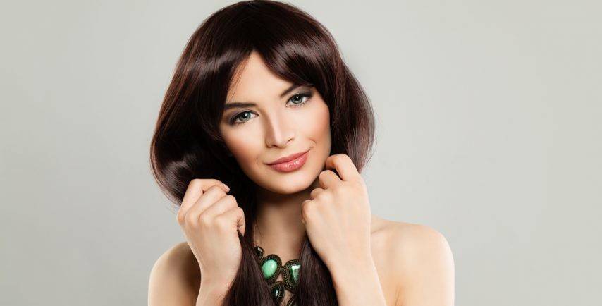 لإصلاح الشعر الجاف والمتساقط.. جربي هذه الوصفة السحرية