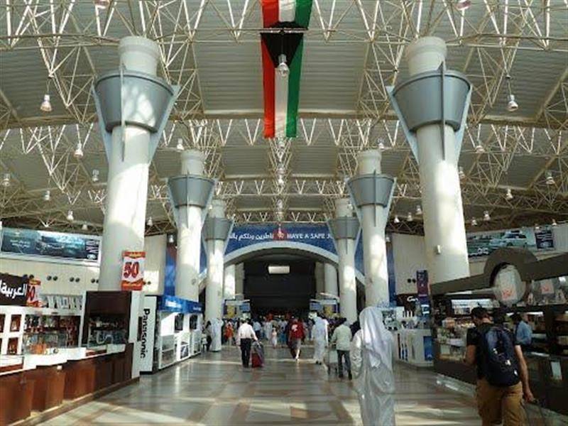 هذه حقيقة "احتجاز" اللبنانيين في مطار الكويت