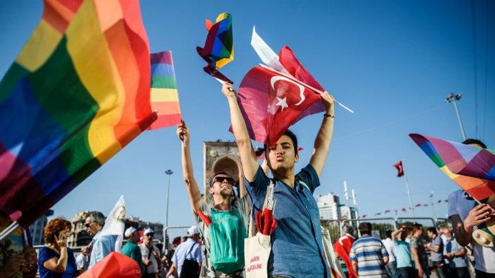 تركيا: المثليون مصممون على الخروج في مسيرة رغم منع السلطات