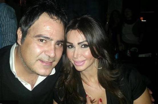 بالصورة.. كوليت الحلاني تتألق بفستان من إيلي صعب
