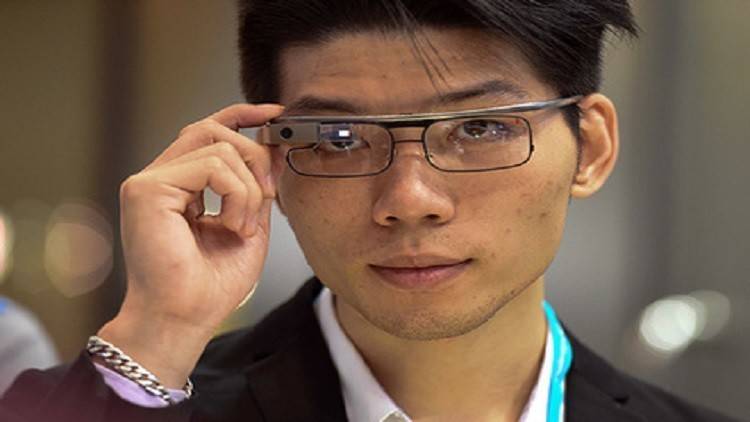 نظارة Google Glass تخضع لأول تحديث منذ 2014