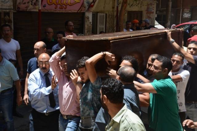 الصور الأولى من جنازة والدة سعد الصغير