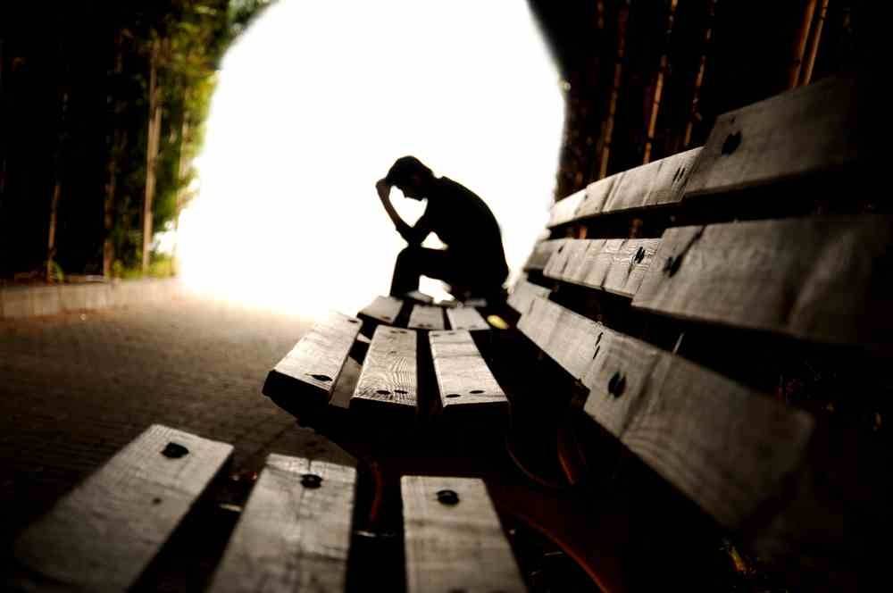 القبلة الأولى والجنس والرياضة.. الأسباب الصحية لانعدام اللذة