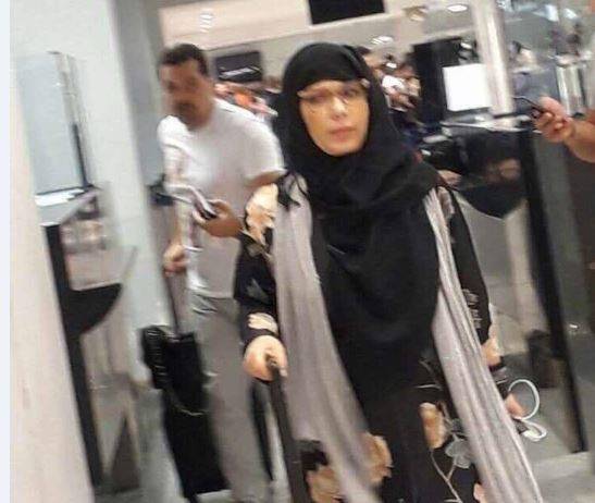 لماذا ارتدت أصالة الحجاب في المطار؟