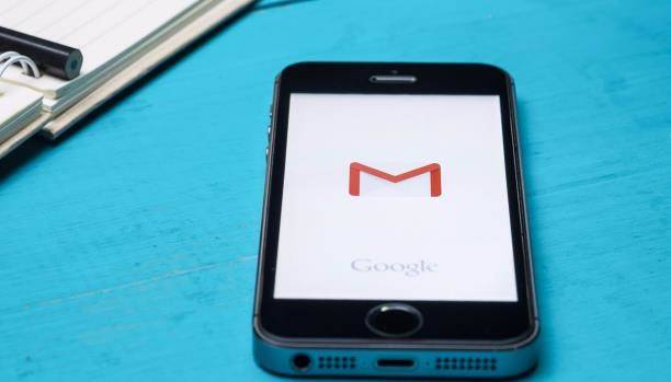 هكذا يتجسّس Gmail على رسائلكم الإلكترونية!