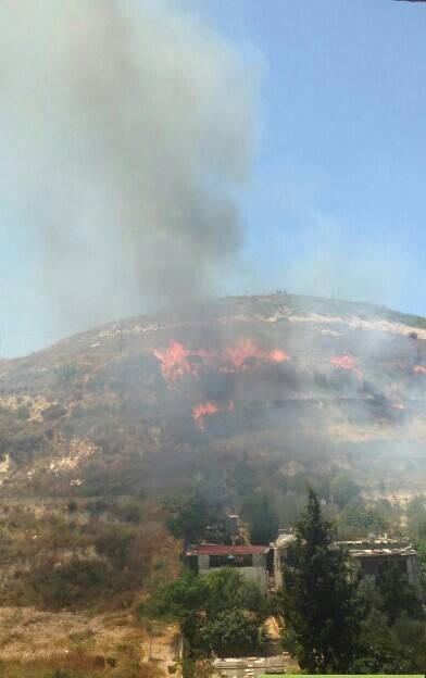 حريق كبير في خراج بلدة كفردونين الجنوبية
