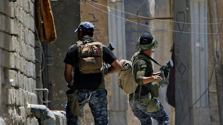 الجيش العراقي يحرر منطقتي السادة والأحمدية في البلدة القديمة بالموصل