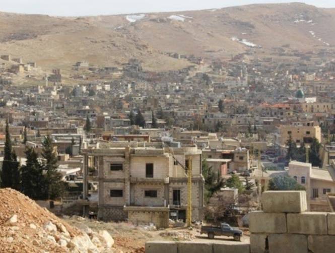 جرحى من الجيش في تفجير انتحاري بمخيم النور للنازحين السوريين في عرسال