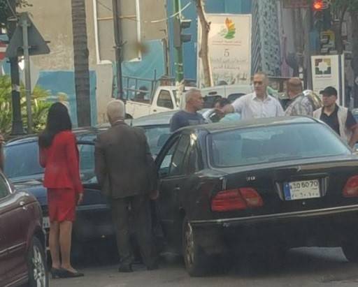 سيارة تجتاح شارع مار الياس!