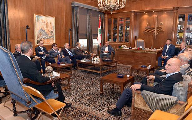 تلقّى إتصالات وبرقيات مهنئة بالفطر
برّي شدد على إقرار «السلسلة»
وإدراج الموازنة على جدول أعمال الهيئة
