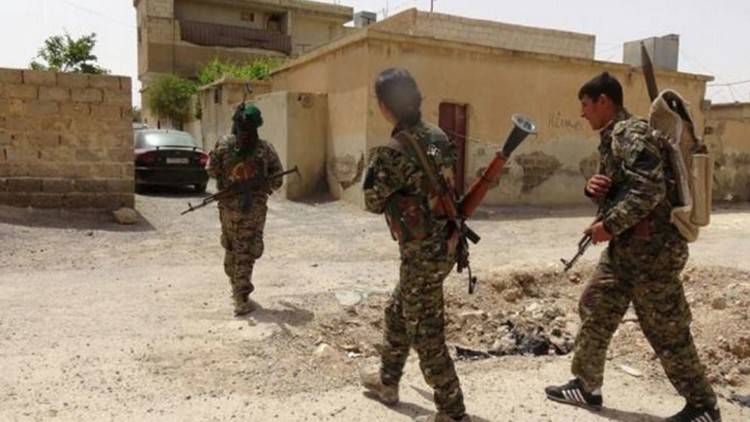 "قوات سوريا الديمقراطية" تشن هجوما لطرد "الدواعش" من حي استراتيجي في الرقة