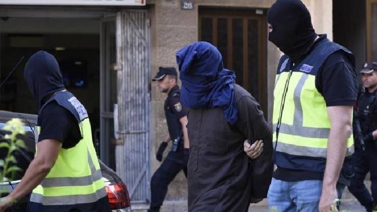 داعشي محتجز في إسبانيا خطط لتنفيذ عملية طعن جماعي