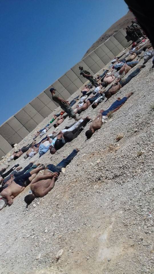 بالصور.. موقوفو عرسال من بينهم كبار المطلوبين