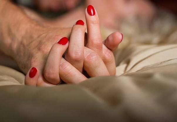 نشوة العلاقة الحميمة تدوم 48 ساعة عند المرأة.. فماذا عن الرجل؟