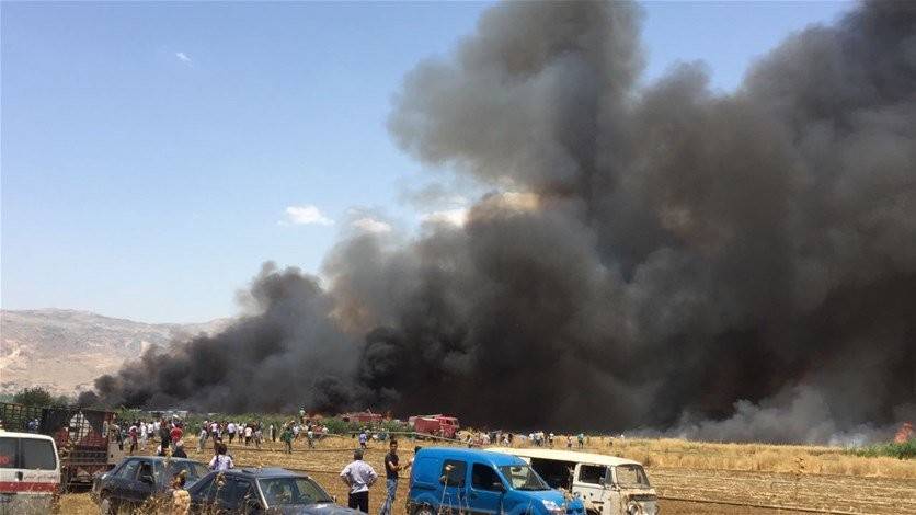 قتلى وجرحى بحريق كبير بمخيم للنازحين في قب الياس