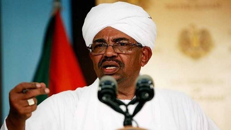 البشير يزور روسيا الشهر المقبل للقاء بوتين