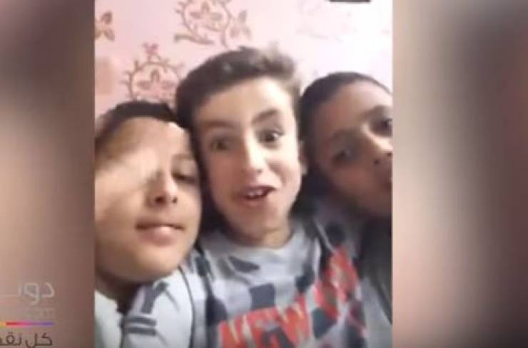 فيديو: فشل في الاعتداء على طفل بسبب صراخه.. وهكذا عاقبه بطريقة وحشية!
