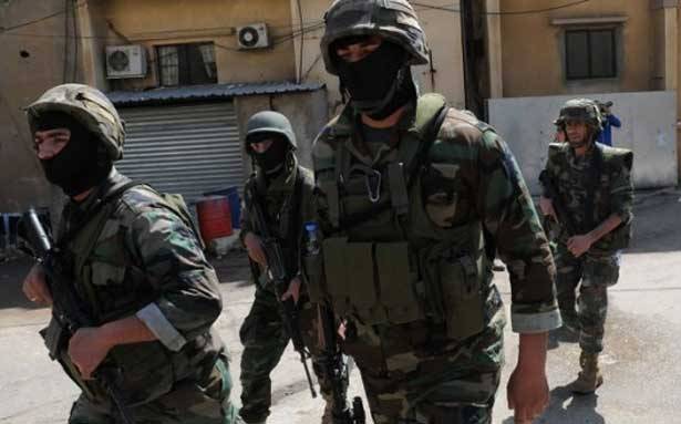 الجيش دهم منازل مطلوبين
في حي الشراونة بعلبك