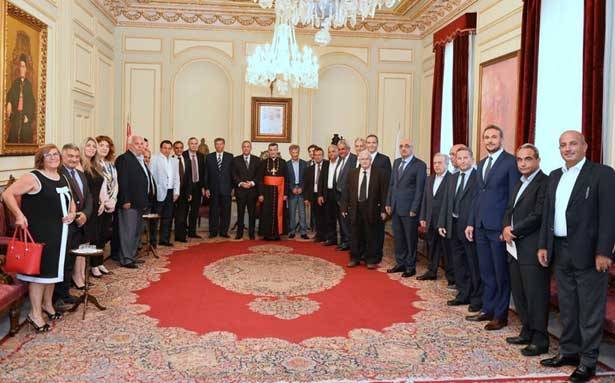 التقى رئيس مركز دراسات الإسلام والشرق الأوسط في واشنطن
الراعي بعد لقائه وفداً من آل الخازن:
من أهمّ العائلات التي دافعت عن الوطن
