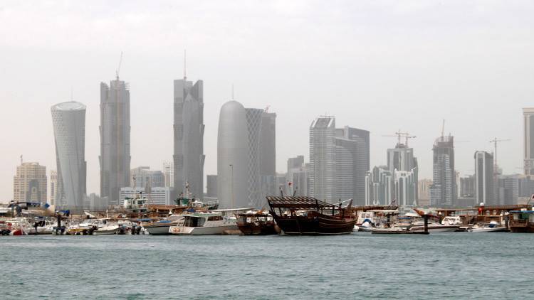 إيران تعلن عن خط بحري يربط بوشهر بقطر