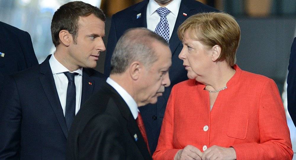 تركيا ترفض دعوة البرلمان الأوروبي لتعليق محادثات انضمامها إلى الاتحاد