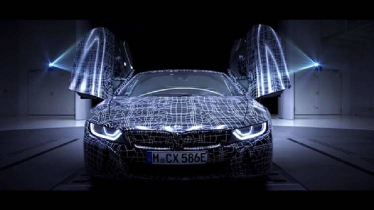 BMW تعرض فيديو لـ رودستر i8