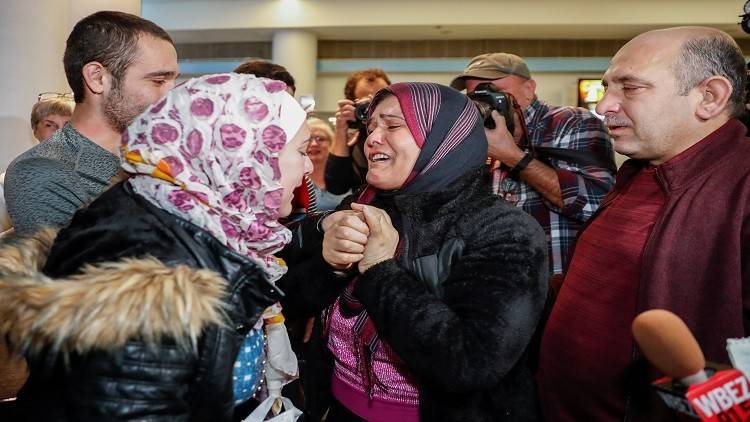 مدافعون عن حقوق الإنسان: فرنسا تبعد لاجئين إلى إيطاليا
