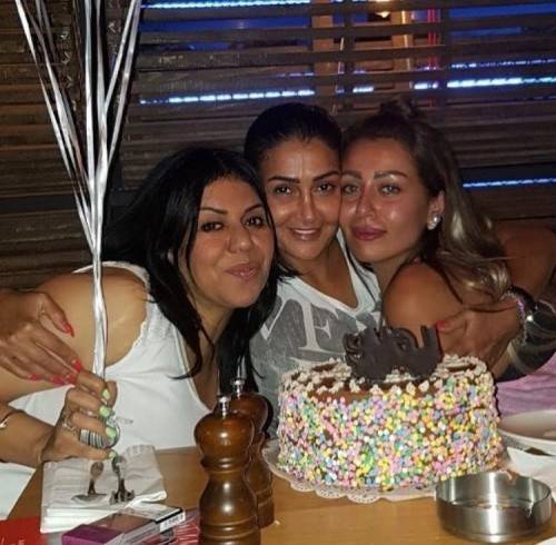 بعد الاعتذار: غادة عبد الرازق حزينة بعيد ميلادها.. شاهدوا كيف بدت!