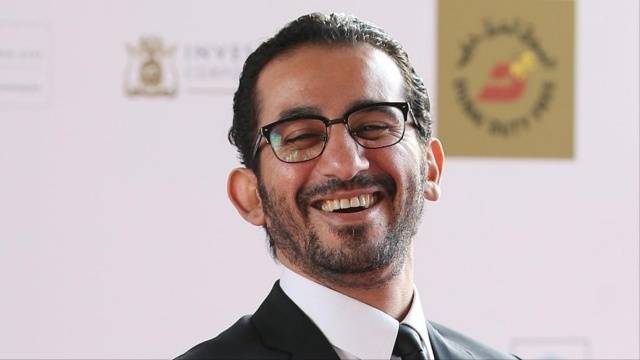 أحمد حلمي في ورطة حقيقية.. ماذا فعل وهذا ردّ فعله!؟