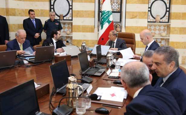 مجلس الوزراء ثمّن دور الجيش والعمليّة الإستباقيّة التي قام بها
عون حذّر من تحوّل مُخيّمات النازحين الى بيئة للإرهابيين 
الحريري : لوضع المسائل الخلافيّة جانباً واتخاذ إجراءات أمنيّة استباقيّة