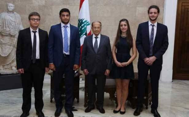 كرّم طلاباً مُتفوقين لدخولهم «البوليتكنـيك الفرنسيّة»
عون : لبنان بحاجة الى النُخب
لملاقاة سرعة التطوّر