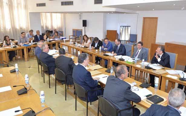 تلتئم وفرعيّتها اليوم لاعتماد الـ103 مليار لـ«الأشغال»
«لجنة المال» أقرّت مُوازنات المحافظين واليانصيب
كنعان: السلسلة لإنصاف الناس والموازنة طريق الإصلاح