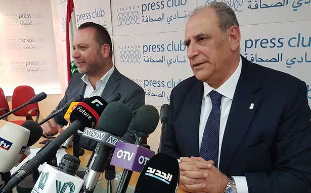 الجراح : تخفيض أسعار الإنترنت يُؤثر على
دخل الوزارة لكن الدولة والمواطن يستفيدان